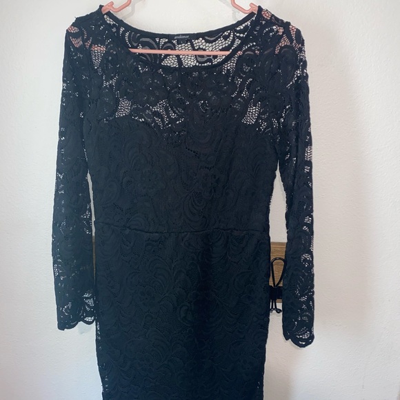 Ambiance black lace dress size larger. - Picture 2 of 2